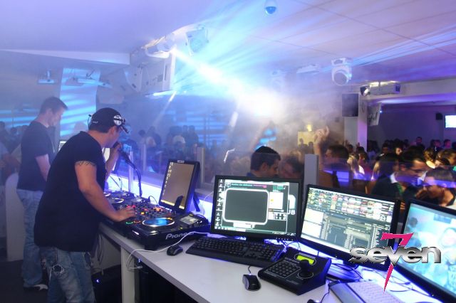 Cliquer pour voir l'image en taille réelle