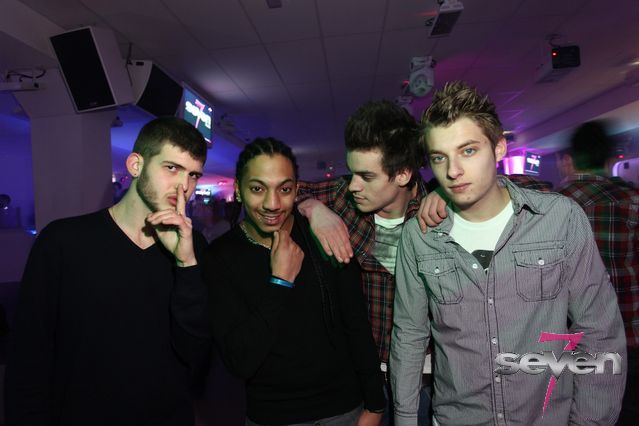 Cliquer pour voir l'image en taille réelle