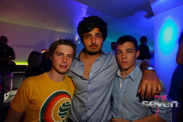 Cliquer pour voir l'image en taille réelle