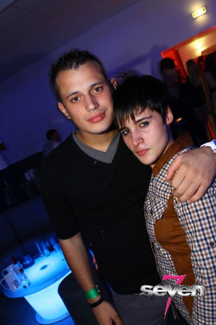 Cliquer pour voir l'image en taille réelle