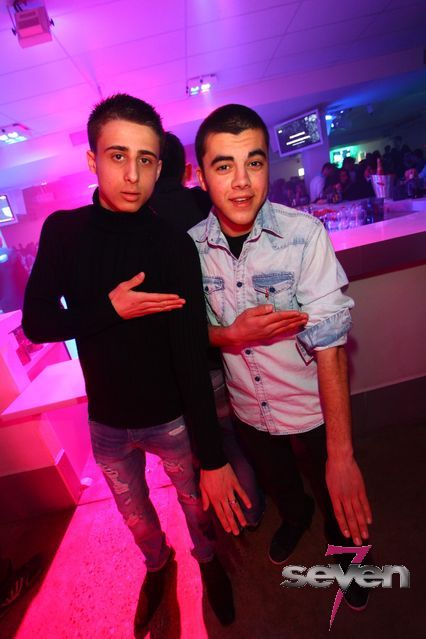 Cliquer pour voir l'image en taille réelle