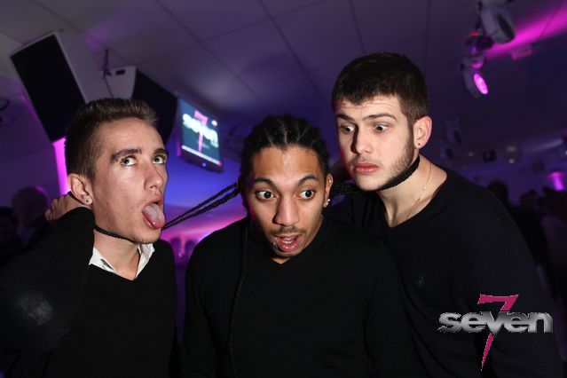 Cliquer pour voir l'image en taille réelle