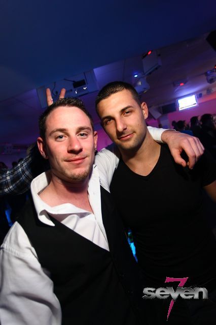 Cliquer pour voir l'image en taille réelle