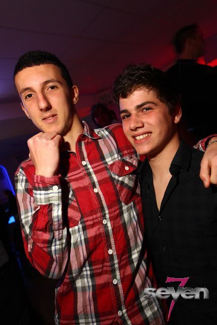 Cliquer pour voir l'image en taille réelle