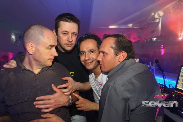 Cliquer pour voir l'image en taille réelle