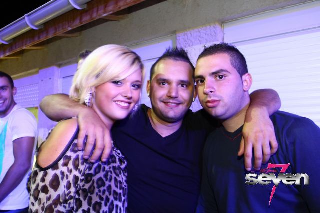 Cliquer pour voir l'image en taille réelle