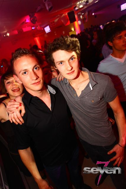 Cliquer pour voir l'image en taille réelle