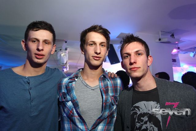 Cliquer pour voir l'image en taille réelle