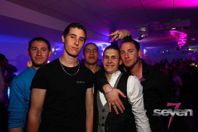 Cliquer pour voir l'image en taille réelle