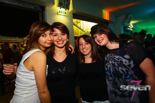 Cliquer pour voir l'image en taille réelle