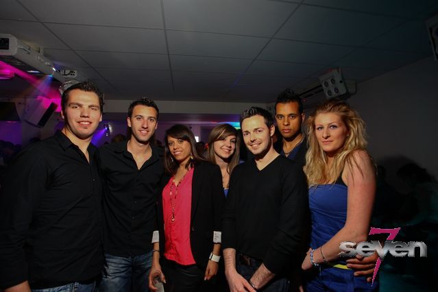 Cliquer pour voir l'image en taille réelle