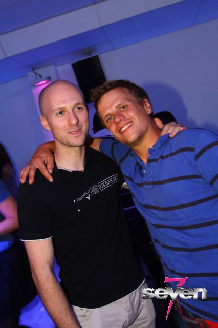 Cliquer pour voir l'image en taille réelle