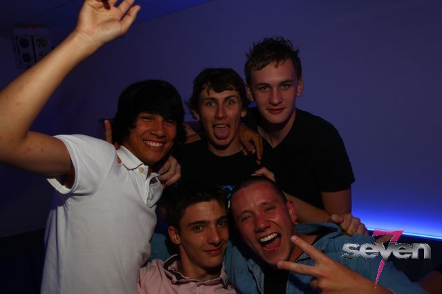 Cliquer pour voir l'image en taille réelle