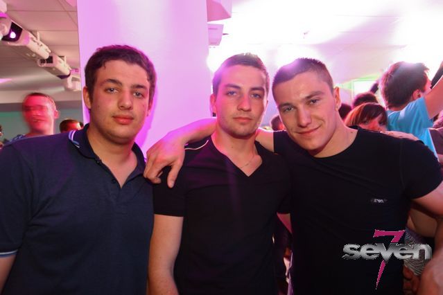 Cliquer pour voir l'image en taille réelle