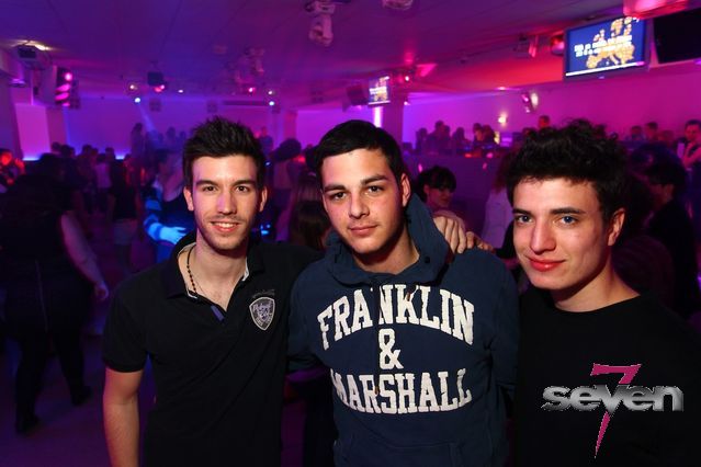 Cliquer pour voir l'image en taille réelle