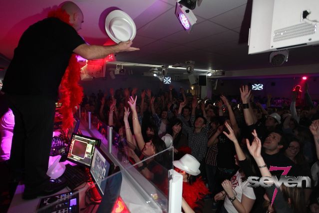 Cliquer pour voir l'image en taille réelle