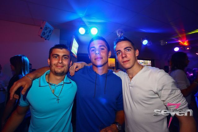 Cliquer pour voir l'image en taille réelle