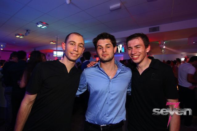 Cliquer pour voir l'image en taille réelle