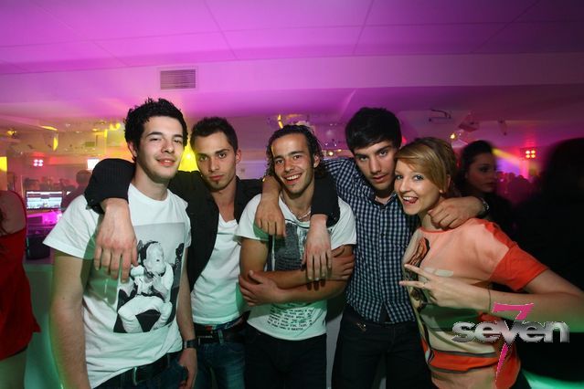 Cliquer pour voir l'image en taille réelle