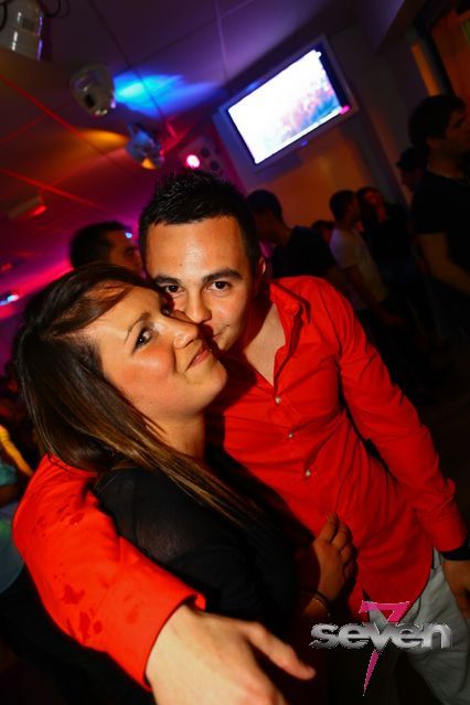 Cliquer pour voir l'image en taille réelle