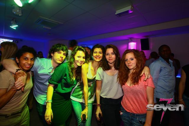 Cliquer pour voir l'image en taille réelle