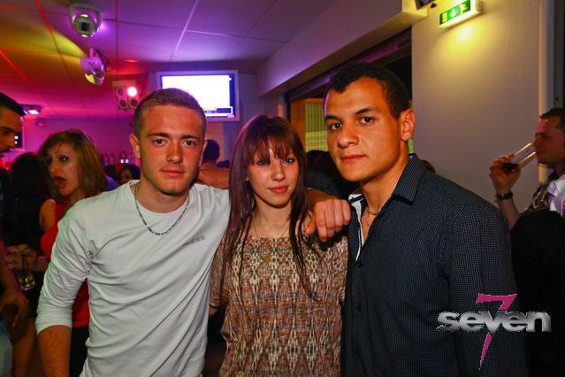 Cliquer pour voir l'image en taille réelle