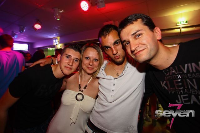 Cliquer pour voir l'image en taille réelle