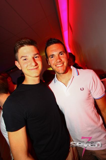 Cliquer pour voir l'image en taille réelle