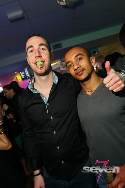 Cliquer pour voir l'image en taille réelle