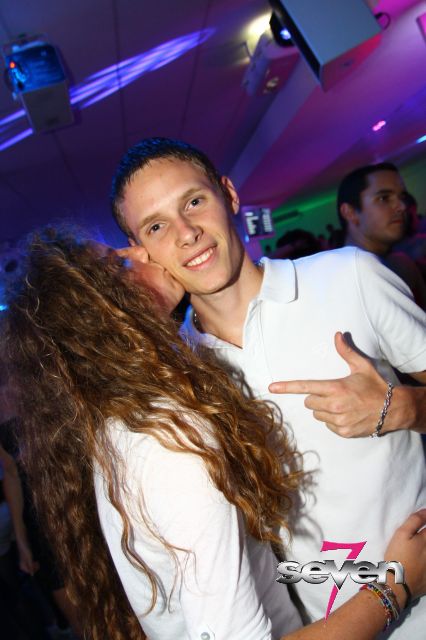 Cliquer pour voir l'image en taille réelle