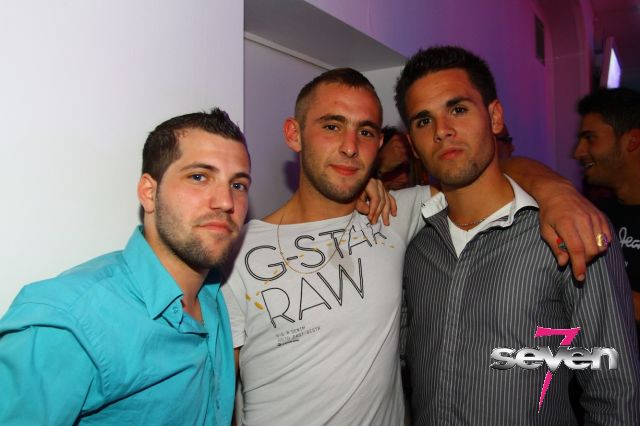 Cliquer pour voir l'image en taille réelle