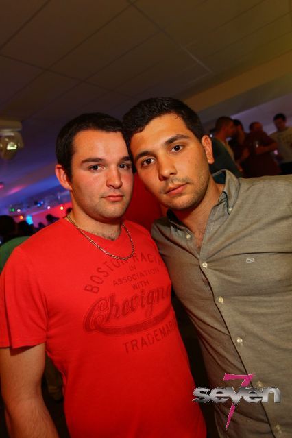 Cliquer pour voir l'image en taille réelle