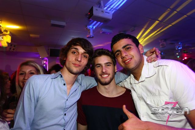 Cliquer pour voir l'image en taille réelle