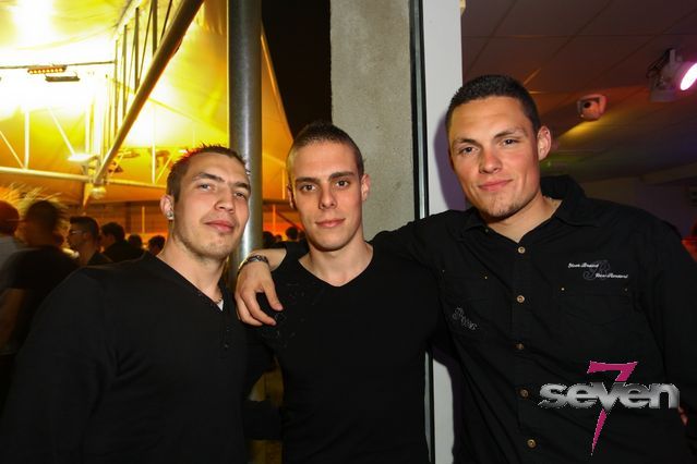 Cliquer pour voir l'image en taille réelle