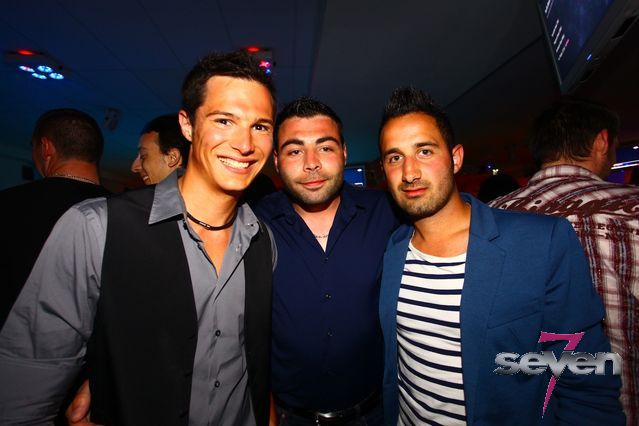 Cliquer pour voir l'image en taille réelle