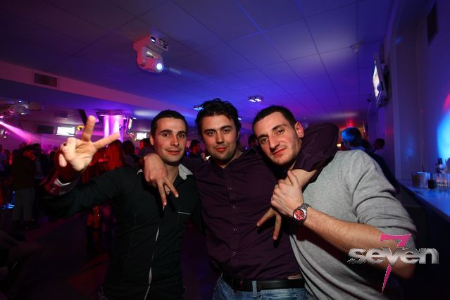 Cliquer pour voir l'image en taille réelle