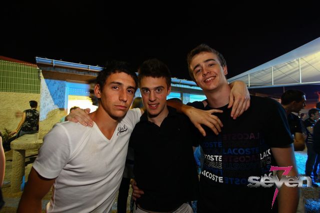 Cliquer pour voir l'image en taille réelle