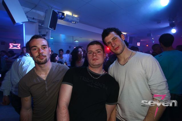 Cliquer pour voir l'image en taille réelle