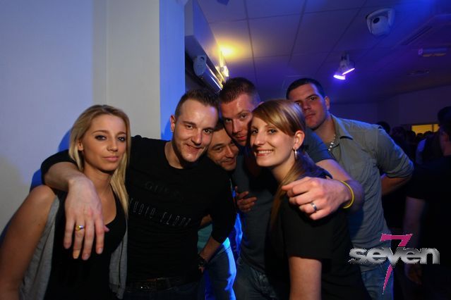 Cliquer pour voir l'image en taille réelle