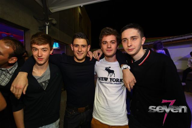 Cliquer pour voir l'image en taille réelle