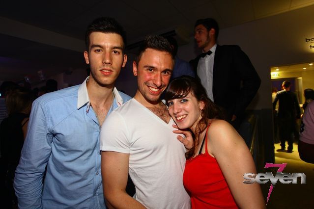 Cliquer pour voir l'image en taille réelle