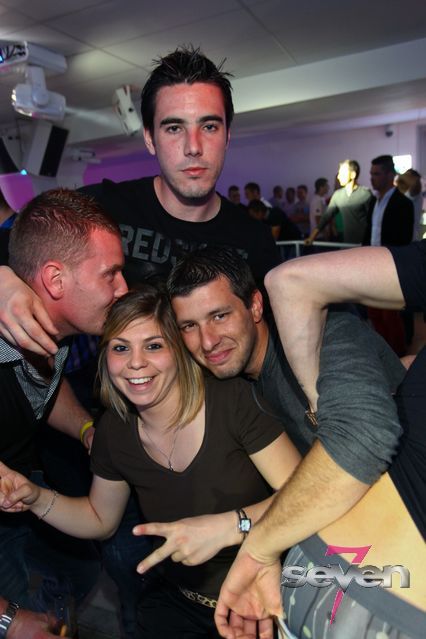 Cliquer pour voir l'image en taille réelle