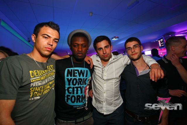 Cliquer pour voir l'image en taille réelle