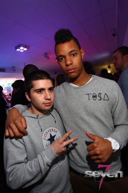 Cliquer pour voir l'image en taille réelle