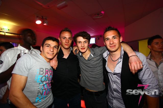 Cliquer pour voir l'image en taille réelle