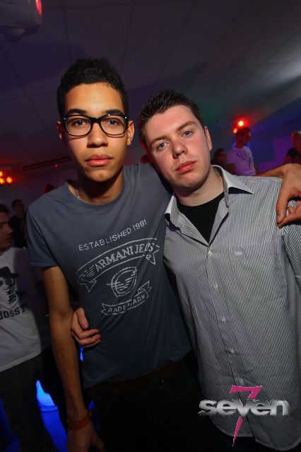 Cliquer pour voir l'image en taille réelle