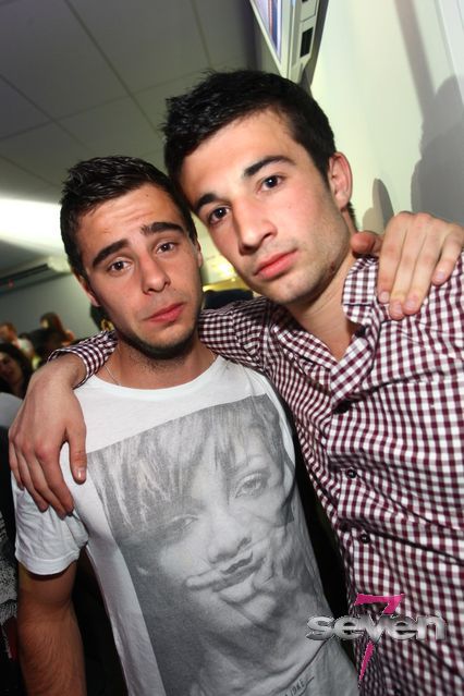 Cliquer pour voir l'image en taille réelle