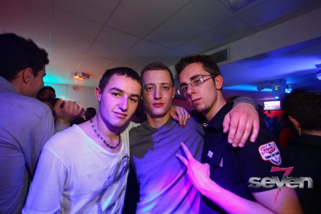 Cliquer pour voir l'image en taille réelle