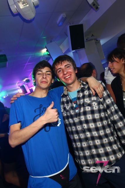 Cliquer pour voir l'image en taille réelle