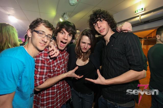 Cliquer pour voir l'image en taille réelle